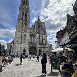 Meet your Posher, Ally